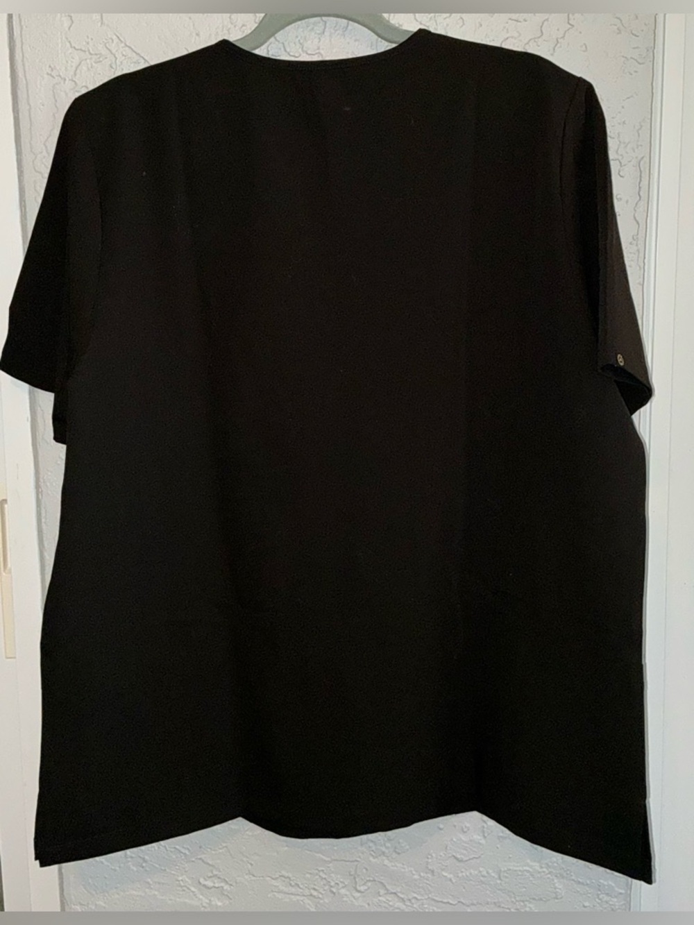 Men's Organix Black Scrub Top with Chest Pocket (NWOT) - Picture 4 of 7